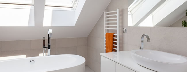 Wonderbaarlijk Kleine badkamer renoveren & inrichten: 12 tips + foto's & inspiratie AV-93